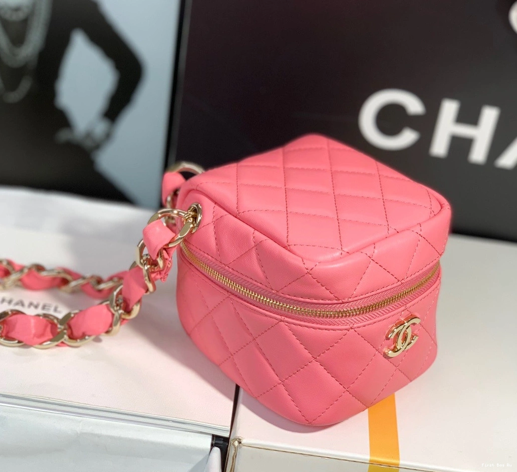 Firstbag Ru CHANEL CHANELUTCH WITH HANDLE 0819